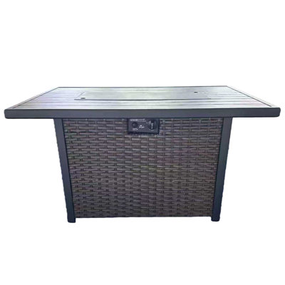Foyer d'extérieur au propane, table d'extérieur en osier pour l'extérieur