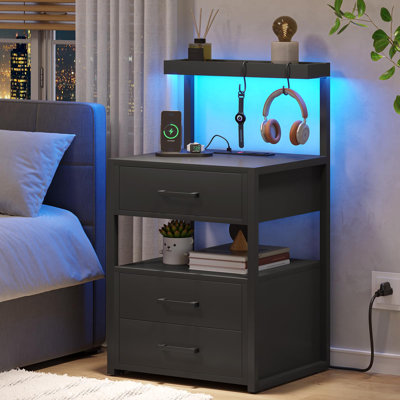 3 Drawers Nightstand
