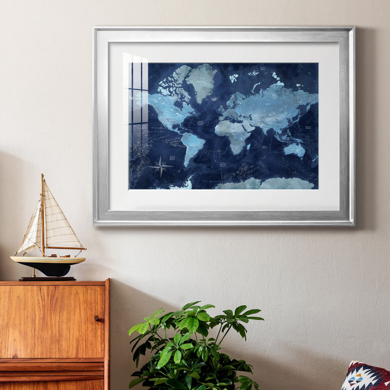 Carte du monde - impression encadrée, H 30,5 po x l 42,5 po x P 1,5 po, Papier avec cadre argenté, Blanc mat
