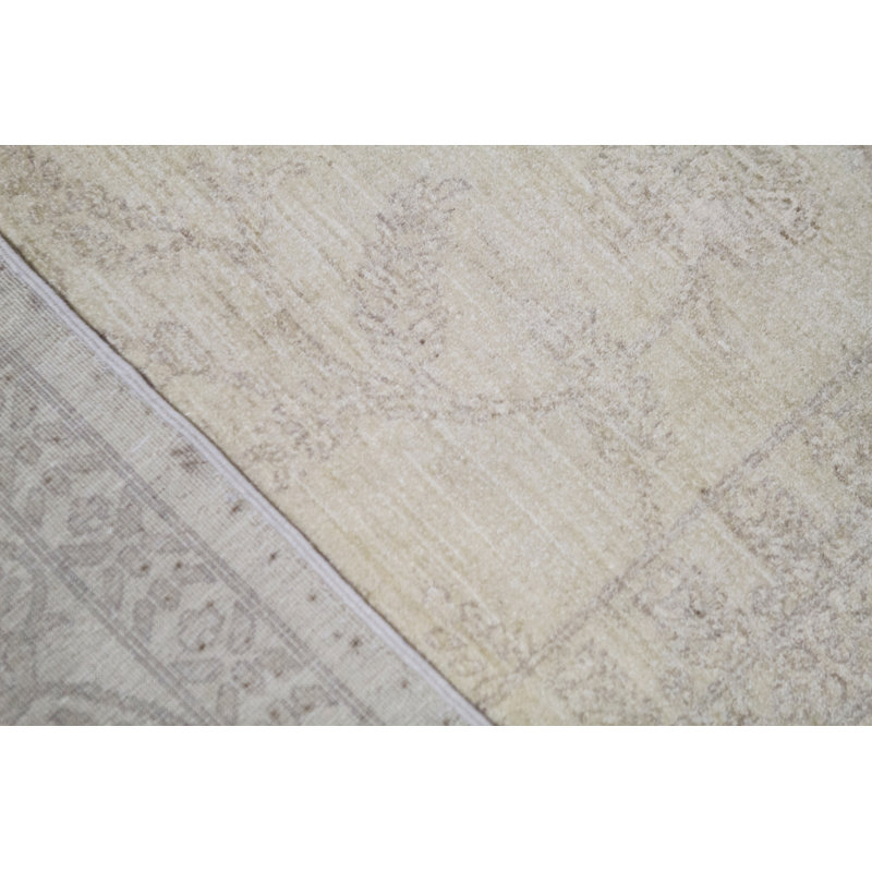 Ziegler Hand-Knotted High-Quality Ivory Area Rug