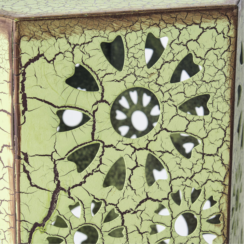 Table d'appoint de patio en fer forgé, effet craquelé - 36,7 cm (P) x 36,7 cm (L) x 54,6 cm (H), style ajouré, table élégante et légère.