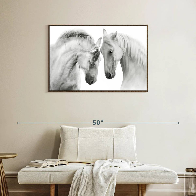 Couple de chevaux blancs, 37 po x 25 po, Cadre flottant noyer