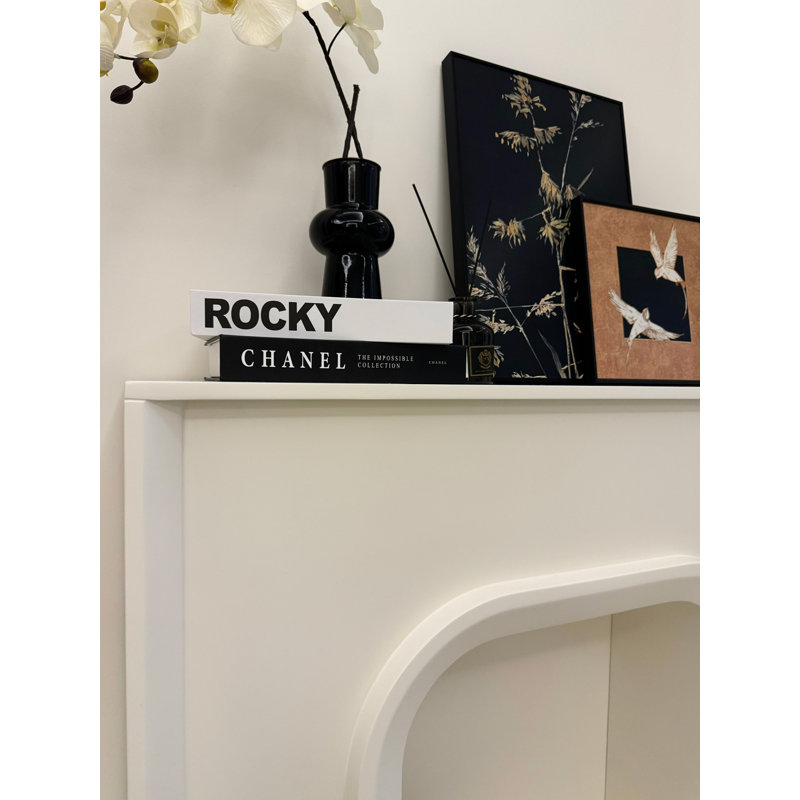 Armoire de cheminée murale au design moderne et minimaliste