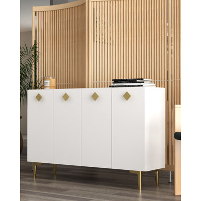 Buffet 4 portes avec poignées carrées et pieds fuselés