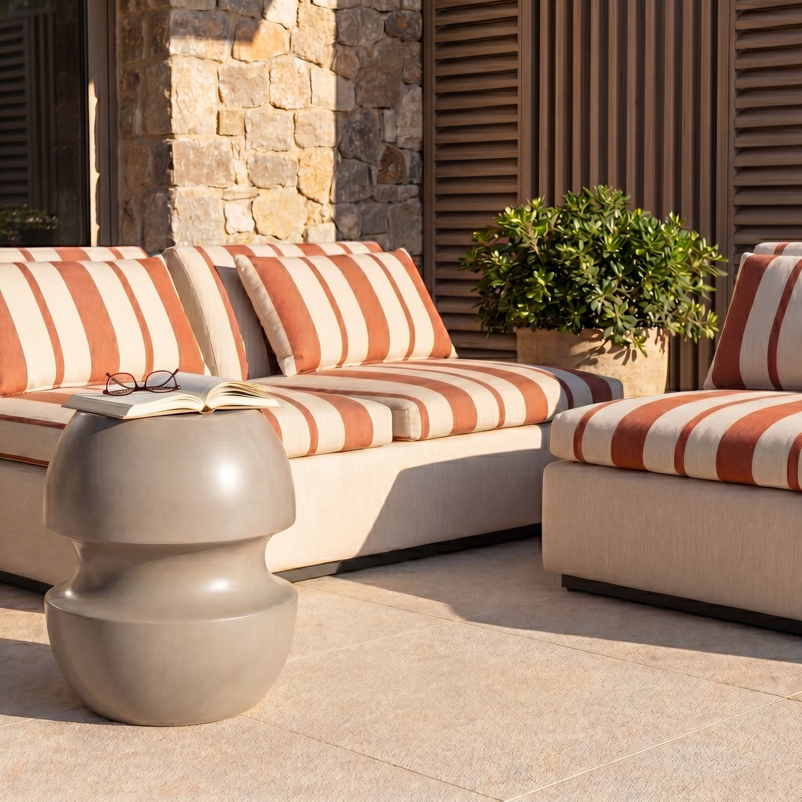 Cyrus Indoor/Outdoor Concrete End Table, Dark Grey