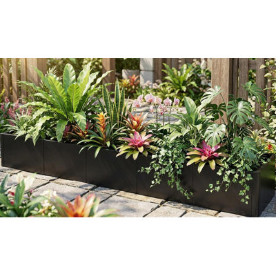 Boîte à fleurs en métal avec trous de drainage
