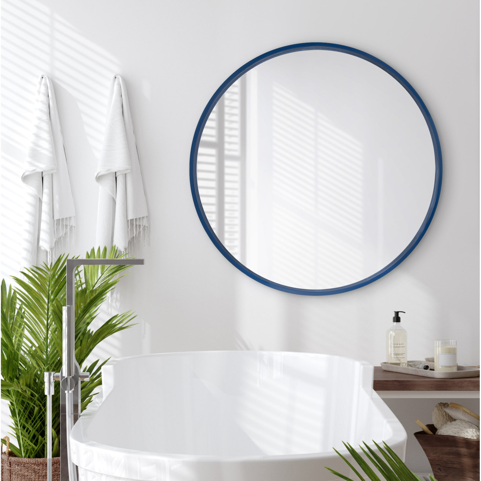 Arranjeet Modern Round Wall Mirror, 21.6" x 21.6", Navy Blue
