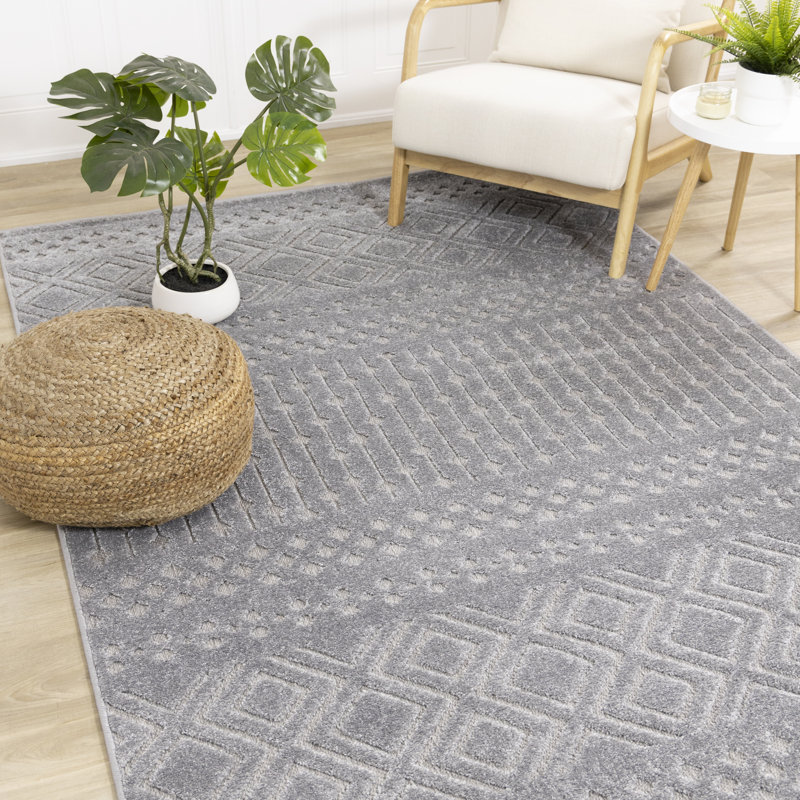 Kayliana Gray Geometric Polypropylene Stain Resistant Living Room Carpet, Rectangle 7'10" x 10'6"