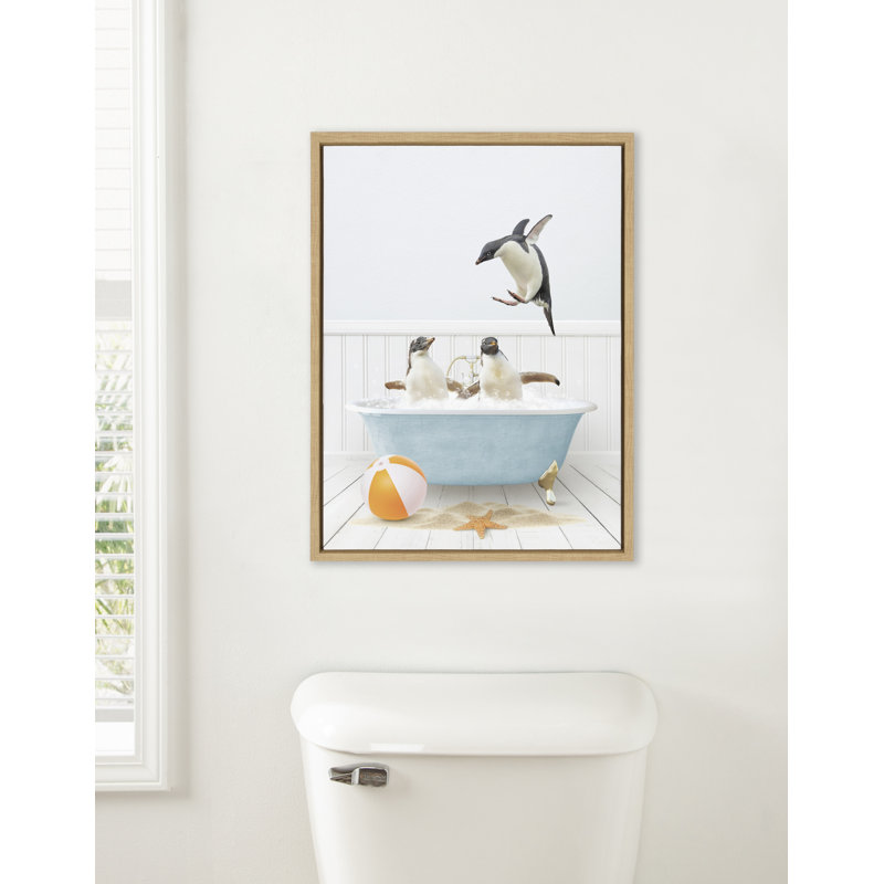 «Three Penguins Beach House Bath» par Amy Peterson, reproduction d'art sur toile encadrée, Naturel