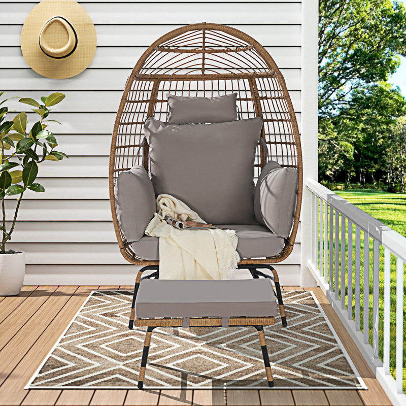 Fauteuil en osier, Gris clair