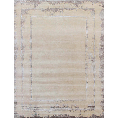Area Rug in Sillver