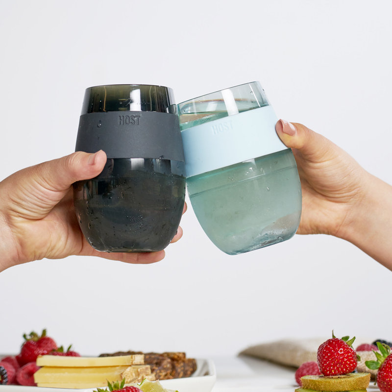 Wine FREEZE Cooling Cup in Translucent Ice