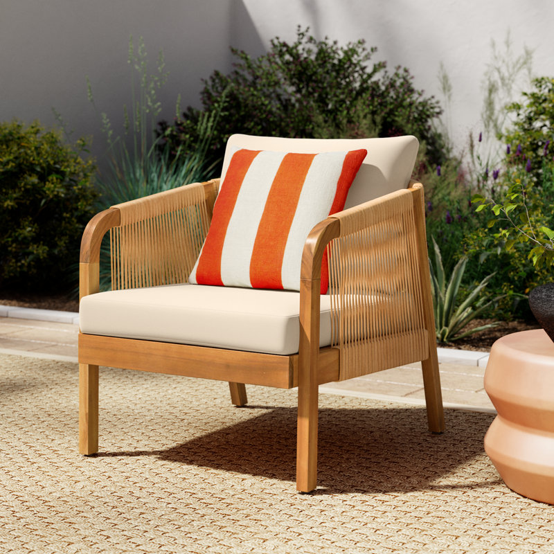 Fiora Outdoor Lounge Chair