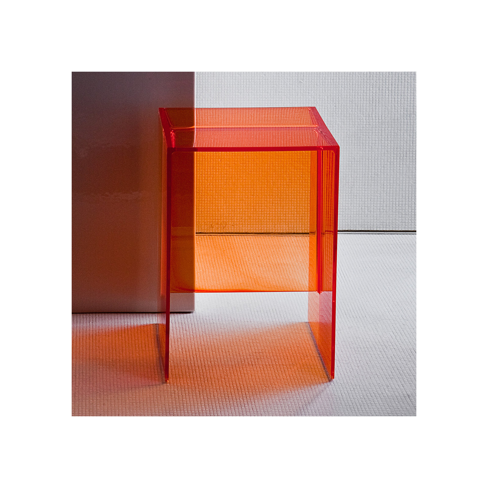 Max Beam End Table, Tangerin Orange