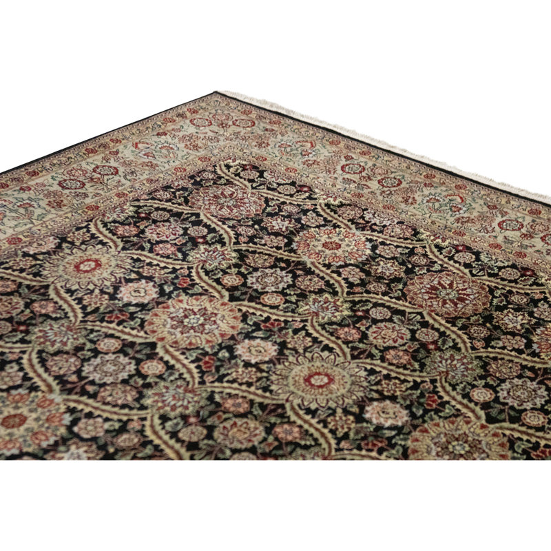 Hand Knotted Wool Oriental Area Rug in Black And Gray