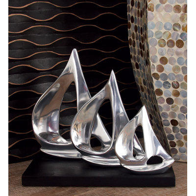 Yetuart Figurines & Sculptures