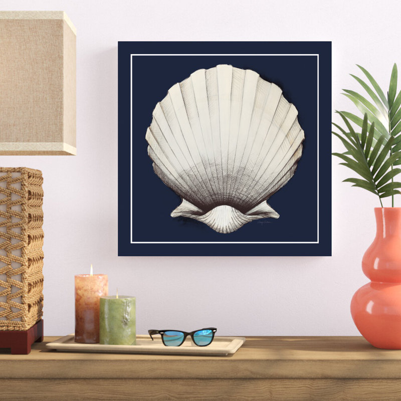 «Coastal Shell II with Border Navy» par Avery Tillmon - reproduction d'art sur toile tendue, H 20 po x l 20 po