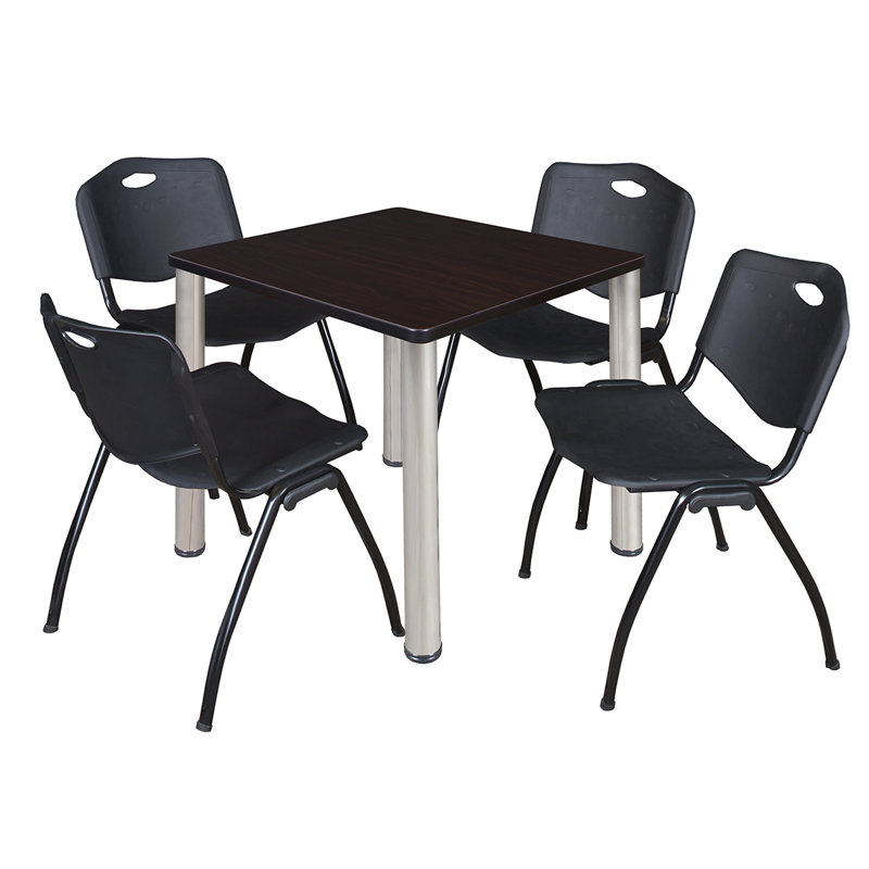 Plateau de table Kee Square, 4 chaises empilables, H 42 po x l 29 po x P 29 po, Chrome, Érable
