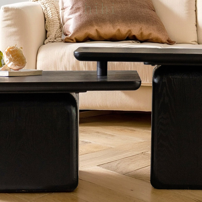 Table basse moderne et épurée en verre trempé avec piètement en bois massif, plateau rond transparent, idéale pour le salon et la terrasse. Parfait pour le salon ou la terrasse.