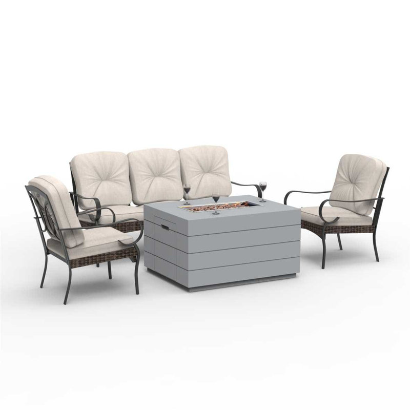 Ensemble de conversation en osier / rotin pour 5 personnes avec coussins Ebron