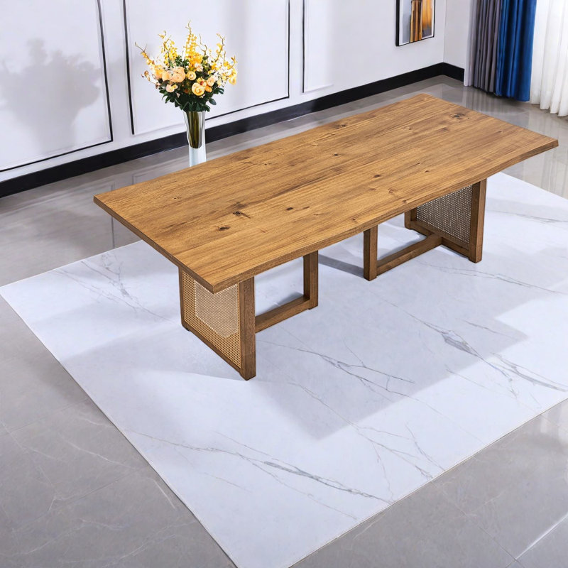 Table de salle à manger spacieuse en bois, design moderne Mid-Century, parfaite pour recevoir