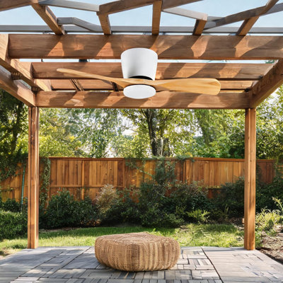 Ventilateur de plafond encastré avec télécommande - Pales en métal et en bois de ton blanc de 52 pouces pour la chambre à coucher, le salon ou le patio