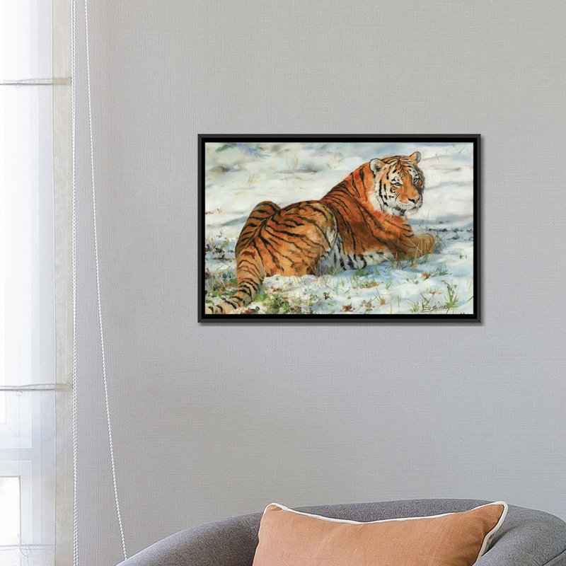 «Tiger in Snow», impression sur toile, H 18 po x l 26 po x P 1,5 po, Toile avec cadre noir, Pas de tapis