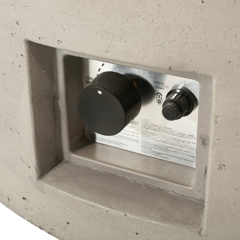 Foyer en béton gris, foyer d'extérieur à surface chaude, 50 000 pieds