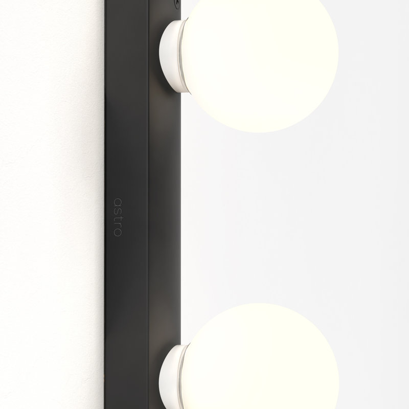 Cabaret 4 - Light Bath Bar