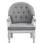 Tissu et chaise au fini blanc antique