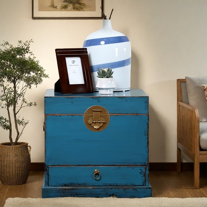 Do Old Solid Colour Pine Wood Small Accent Trunk