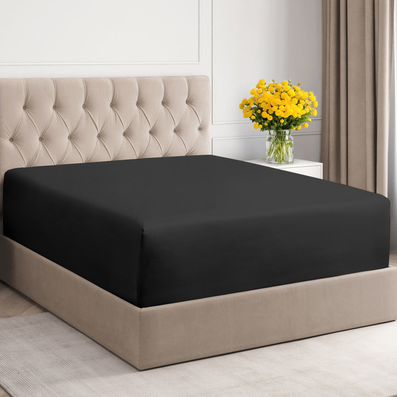 Extra Deep Pocket Fitted Sheet Only, Cooling & Breathable Bed Sheet, Soft, Fits 18–24 Inch Mattress, Black, King