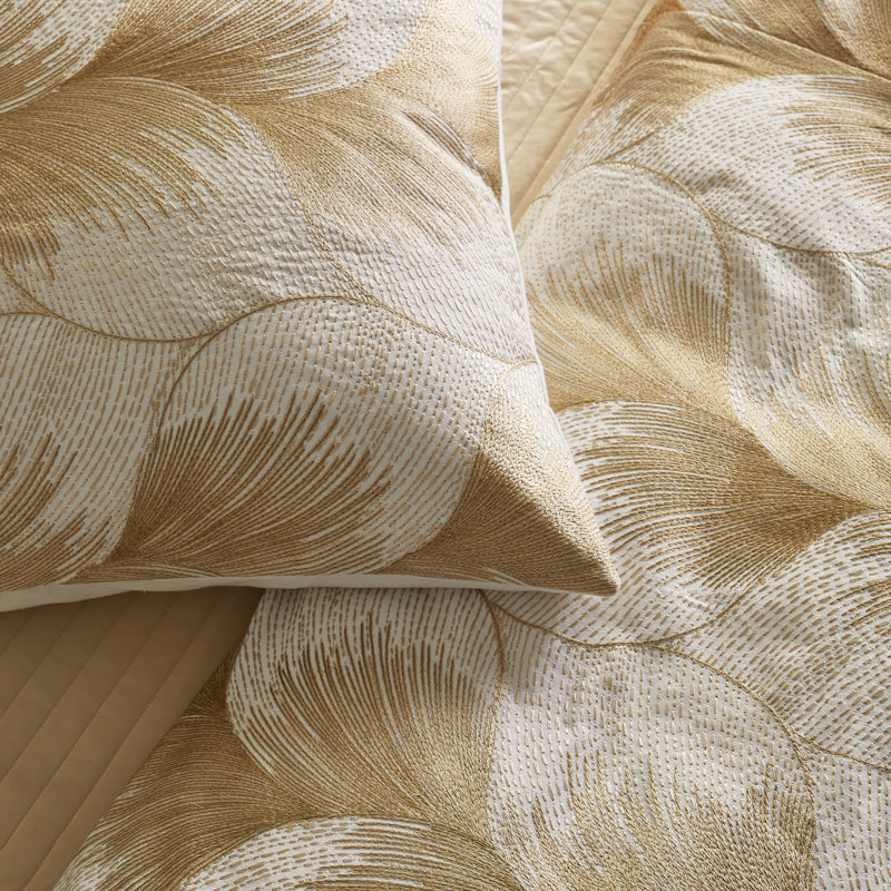 The Met x Ann Gish Fan Throw, White/Gold