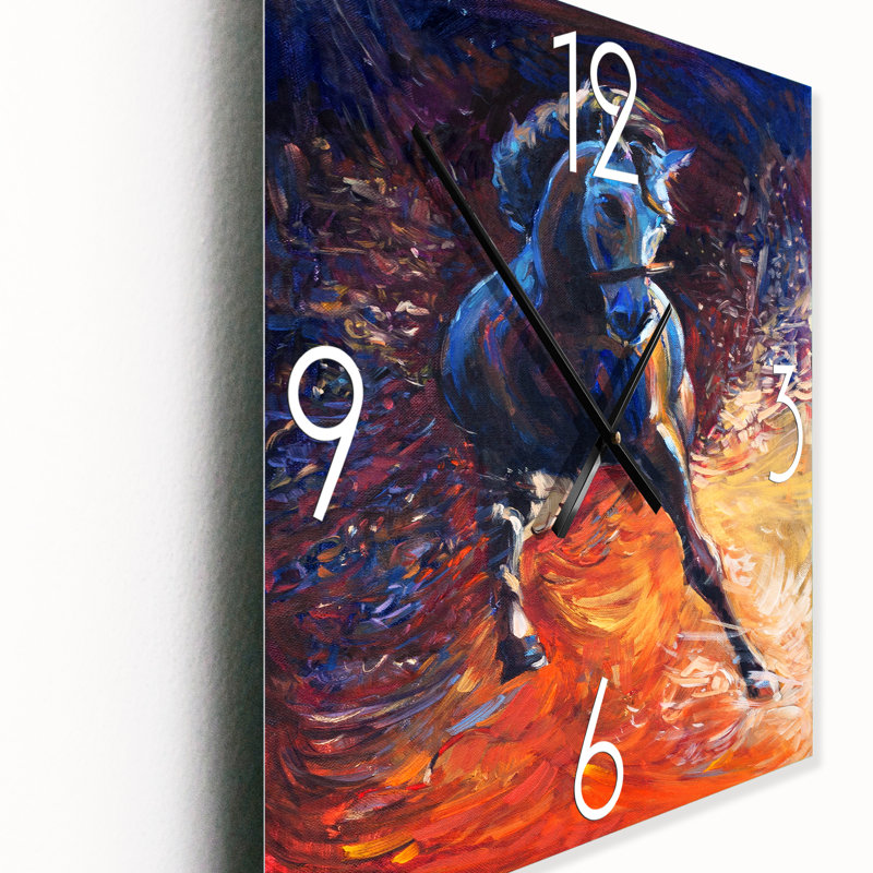 Portrait d'une horloge murale au galop, Très grand