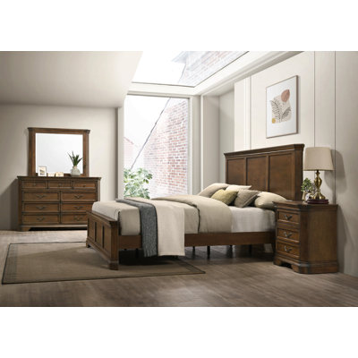 Lit à panneau en bois traditionnel avec commode, miroir, table de chevet, très grand