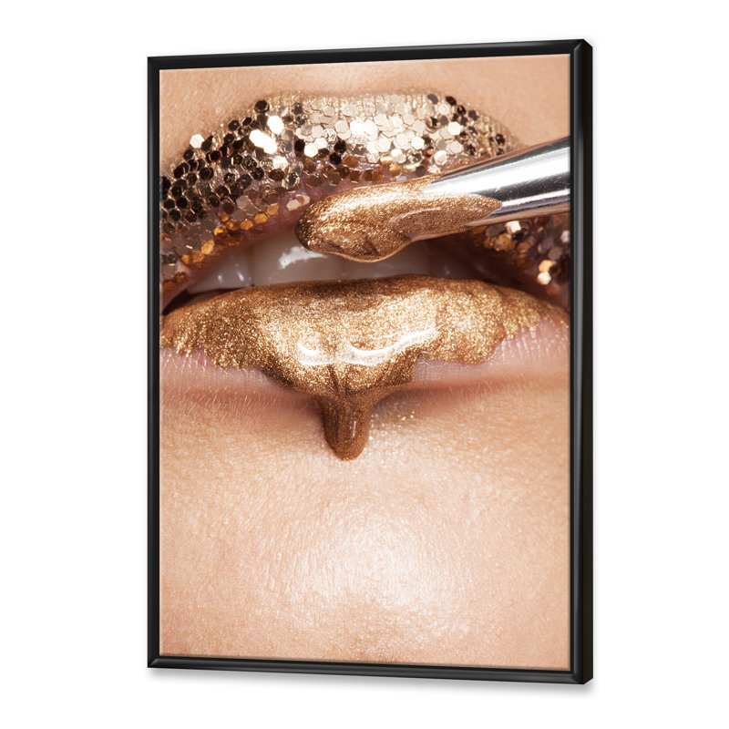 Maquillage et rouge à lèvres sur le visage d'un beau modèle - Art textuel sur toile, H 40 po x l 30 po x P 1 po