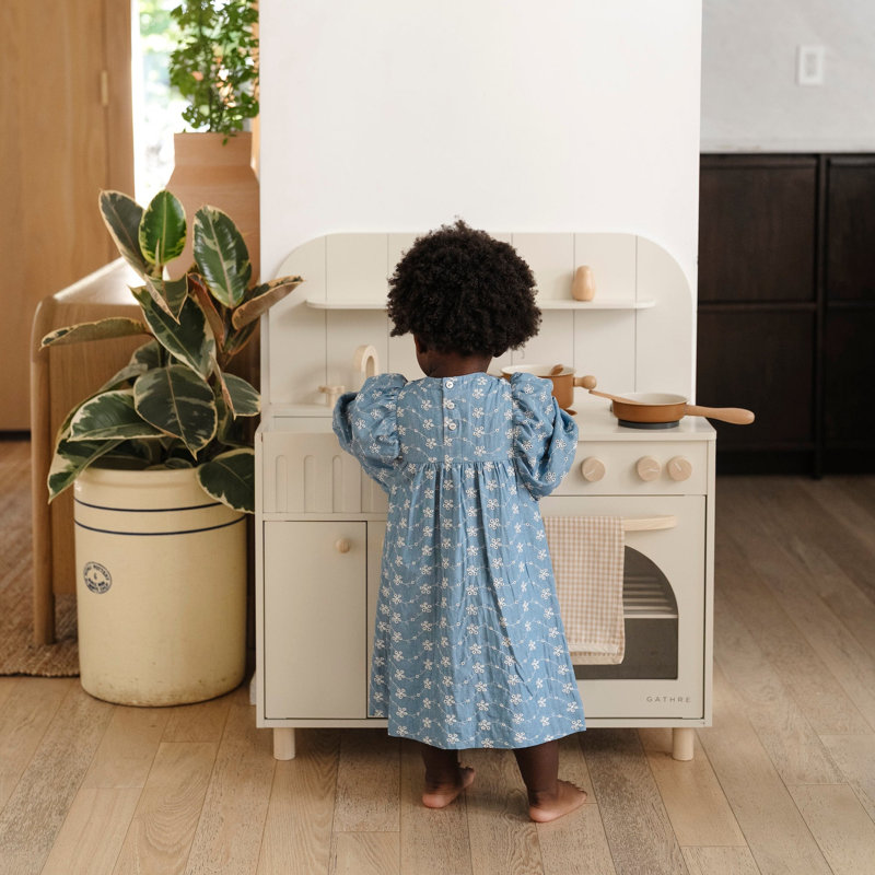 Play Kitchen