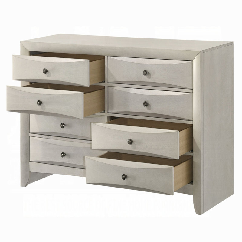 Lyman Dresser