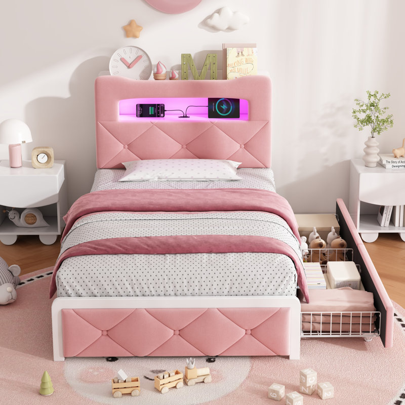 Bed, Pink