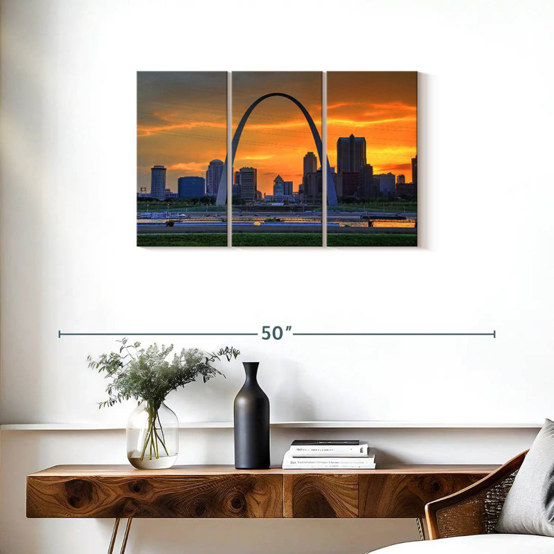 Rorry St. Louis Arch Sunset, 20" H x 33" W