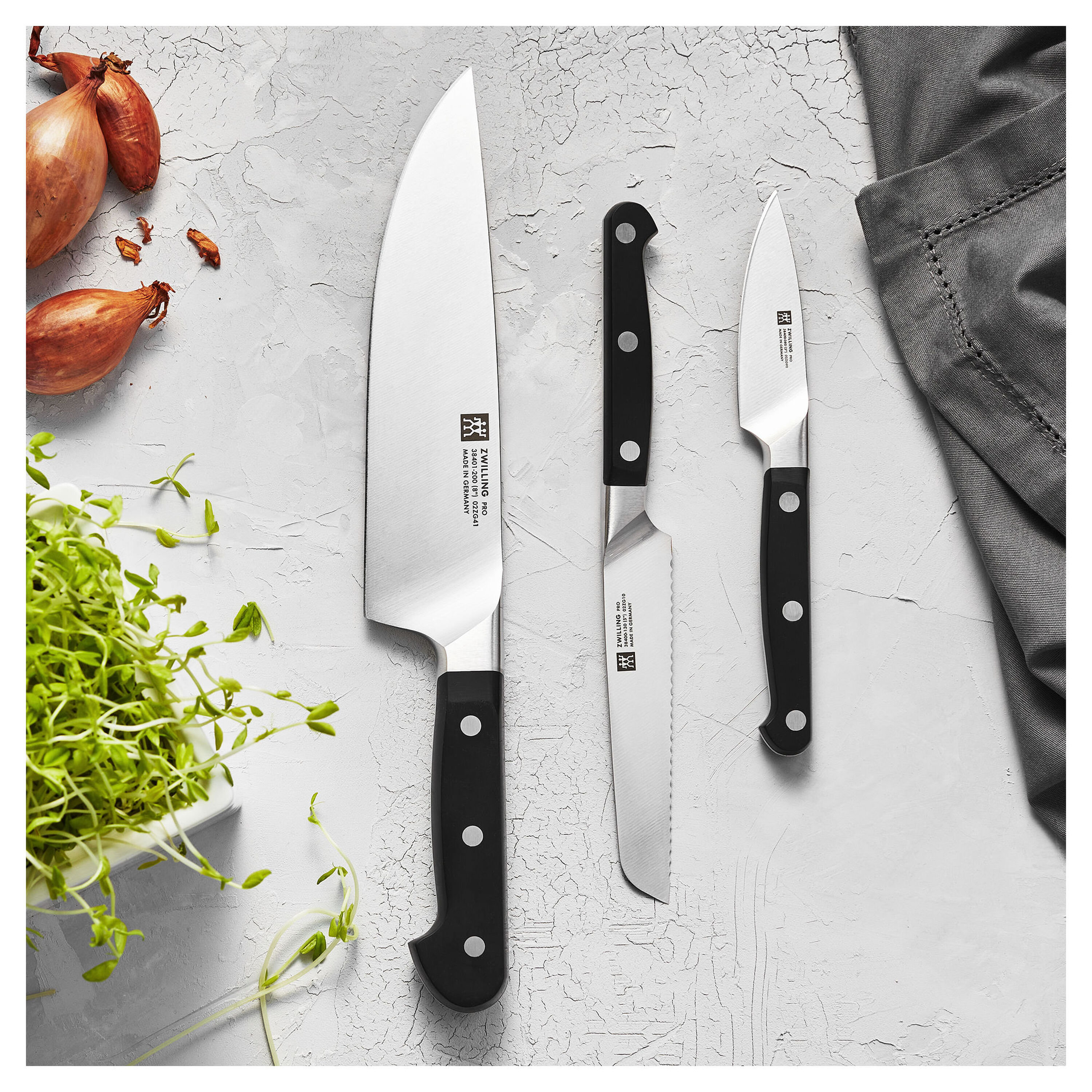 ZWILLING J.A. Henckels Zwilling Pro 3-piece Starter Knife Set & Reviews ...