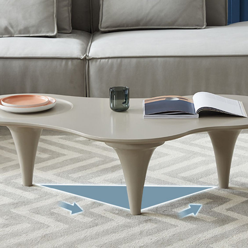 Table basse légère et luxueuse de style crème minimaliste