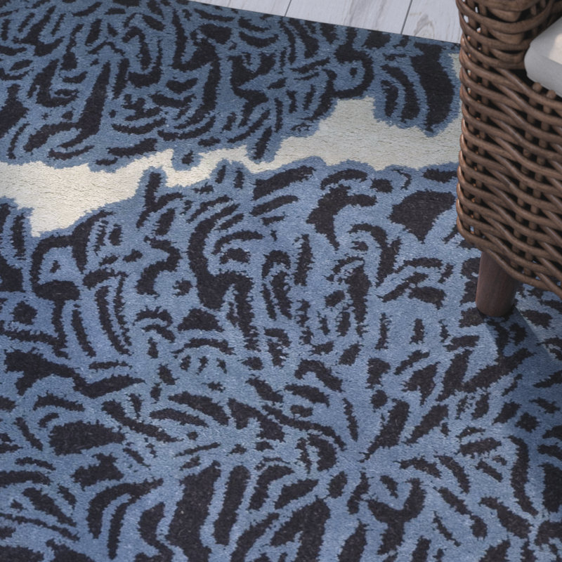 Tapis en laine touffeté à la main bleu marine/bleu pierre gris Chrysanthemum, Tapis de couloir 2 pi 3 po x 8 pi