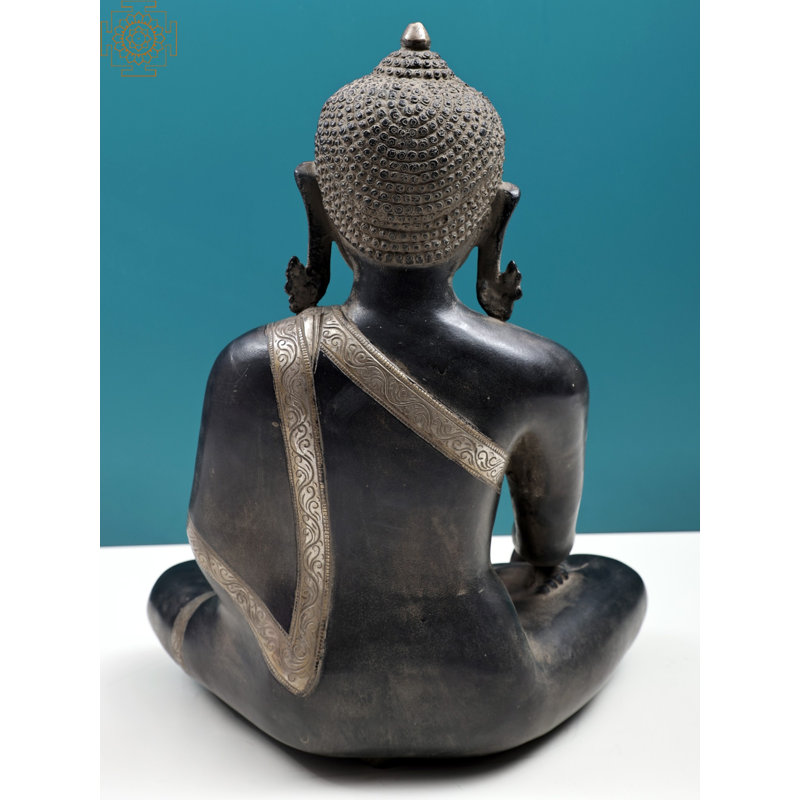 Bouddha de Gautam dans Bhumisparsha Mudra