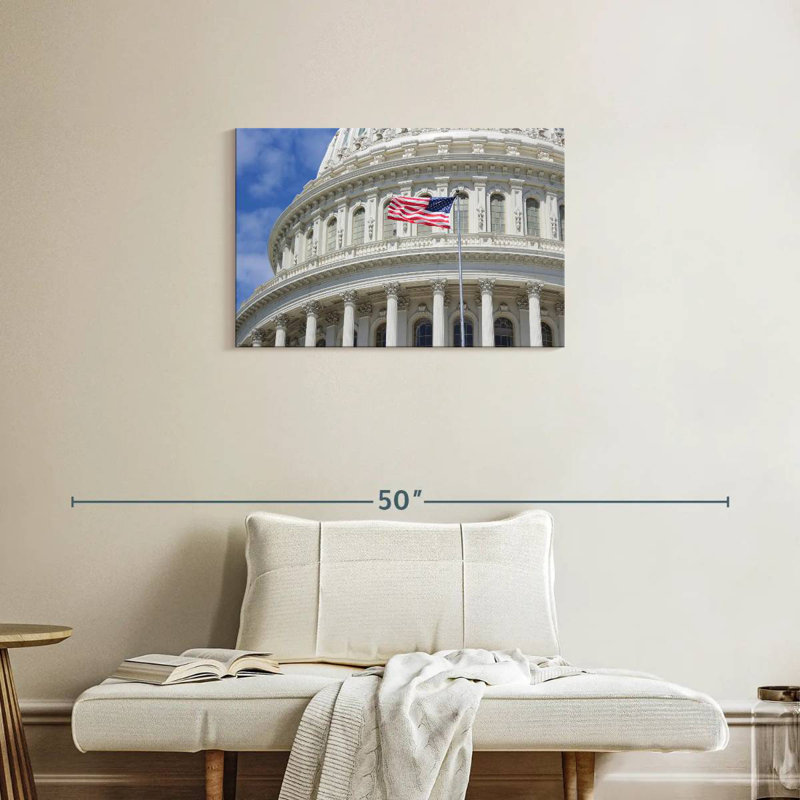 Lilie Capitol Building Flag, 20" H x 30" W