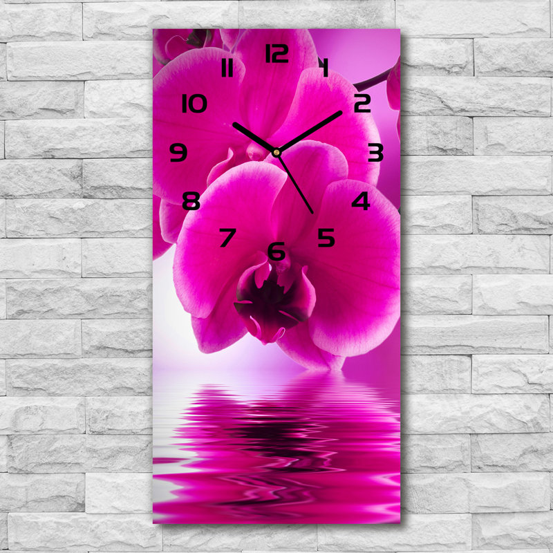 Jabreya Glass Wall Clock