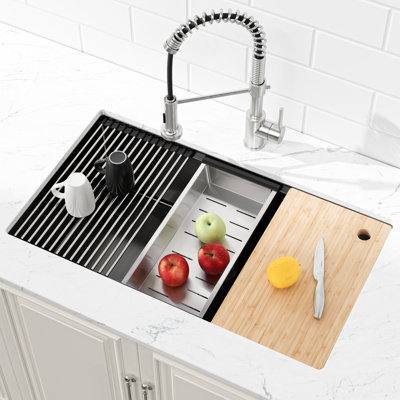 30"X19" Stainless Steel Undermount Sink, Black With Scratch- Coating & Cutting Board Kitchen Sink 30"X19", Drip