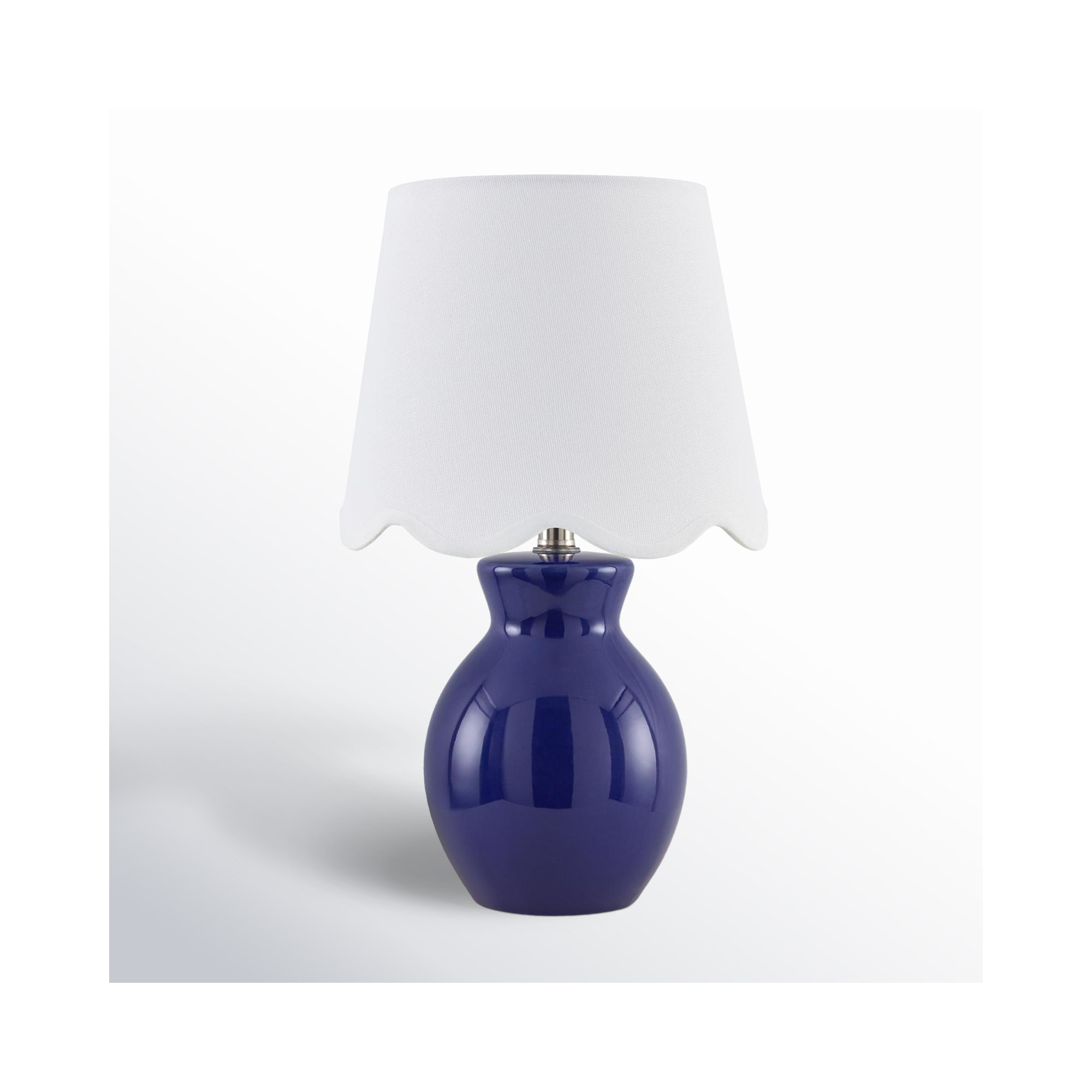 Momsen Scallop Shade Lamp, White Twill, Navy, 15"" H x 8"" W x 8"" D