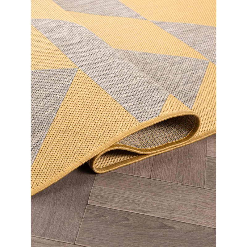 Raylena Geometric Machine Made Indoor / Outdoor Area Rug, Rectangle 1'11" x 3'7"