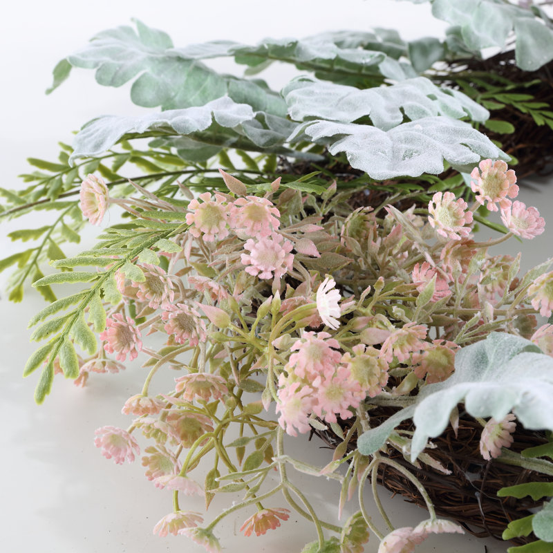 Couronne en PVC 21 po Chrysanthemum and Dusty Miller